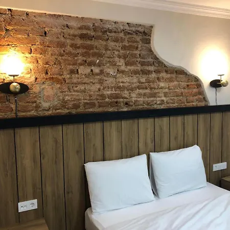 Taksim 8 Suites 3*